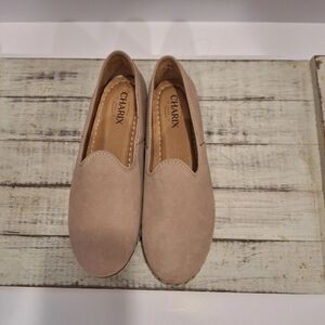 CHARIX Women's Beige Loafers